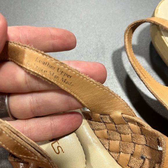 Softspots Sandals Women’s 8M Tan Woven Leather Open Toe Adjustable Slingback - Picture 4 of 9